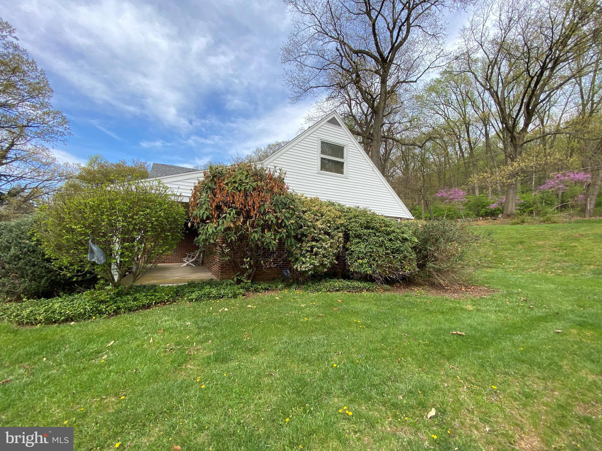 1909 Lorraine Road Reading, PA 19604 - Photo 5 of 26 Gallery Image 5