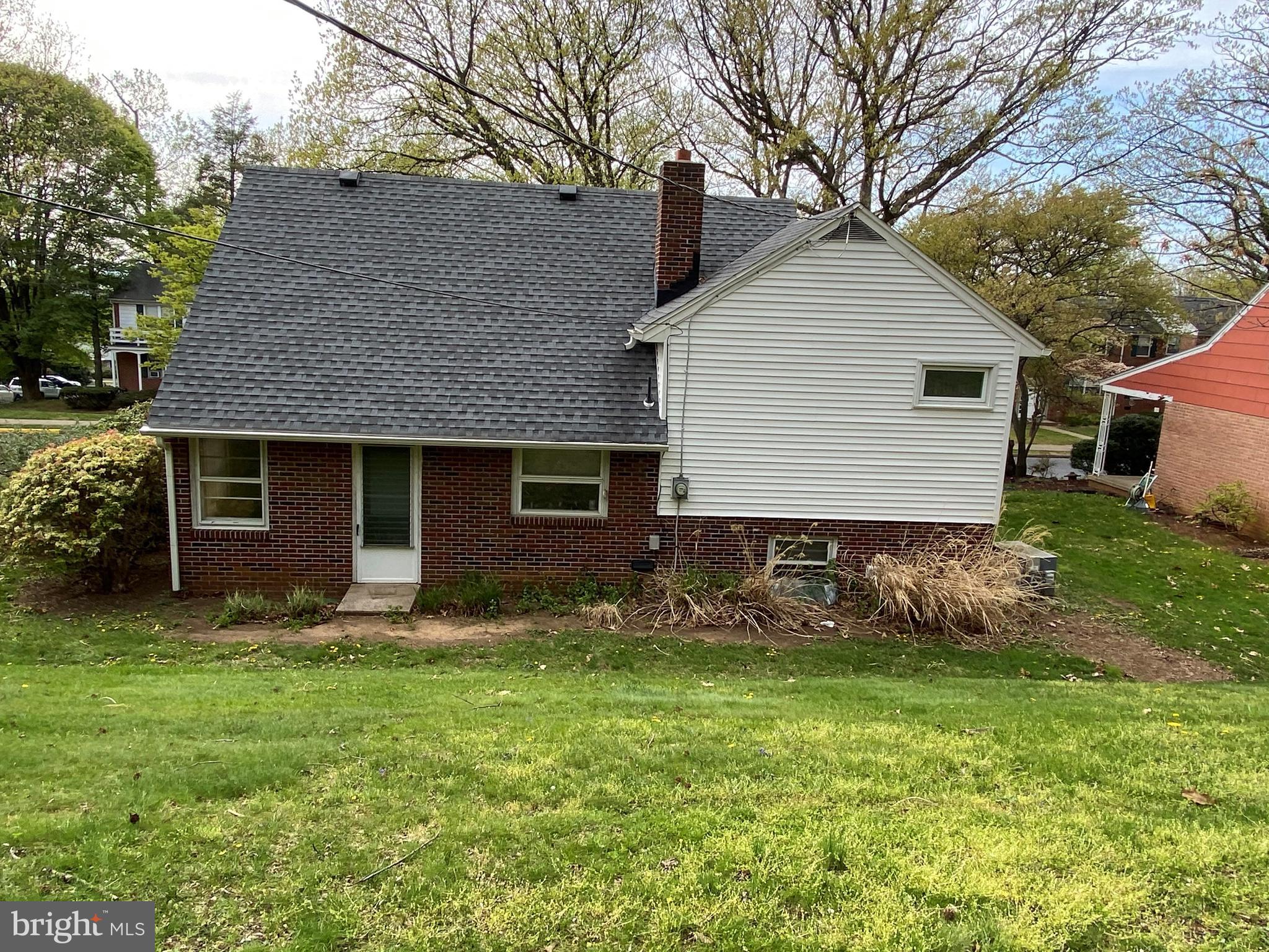 1909 Lorraine Road Reading, PA 19604 - Photo 7 of 26 Gallery Image 7