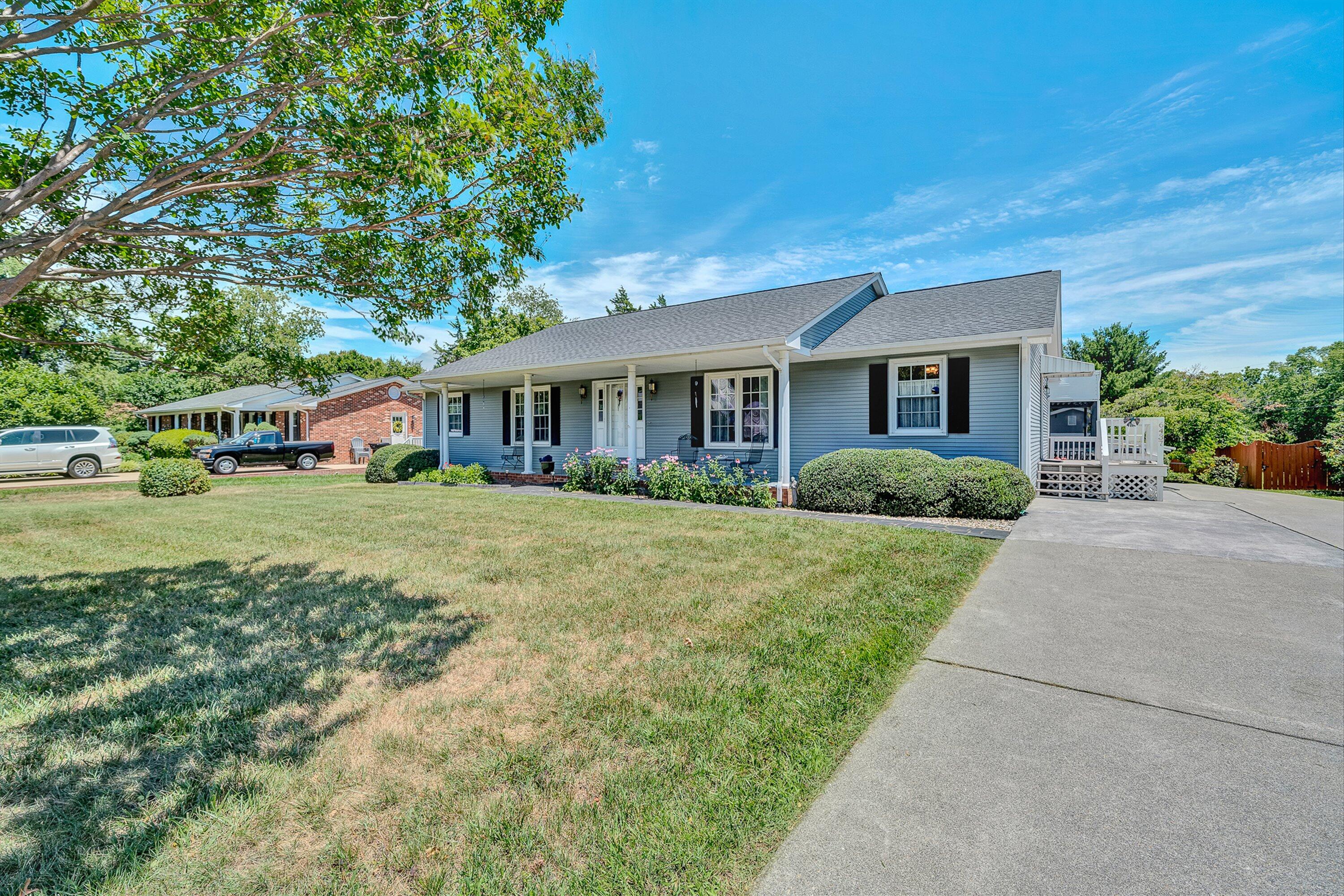 6437 Ridgeview Drive Roanoke, VA 24019 - Photo 5 of 29 02-VM-01528