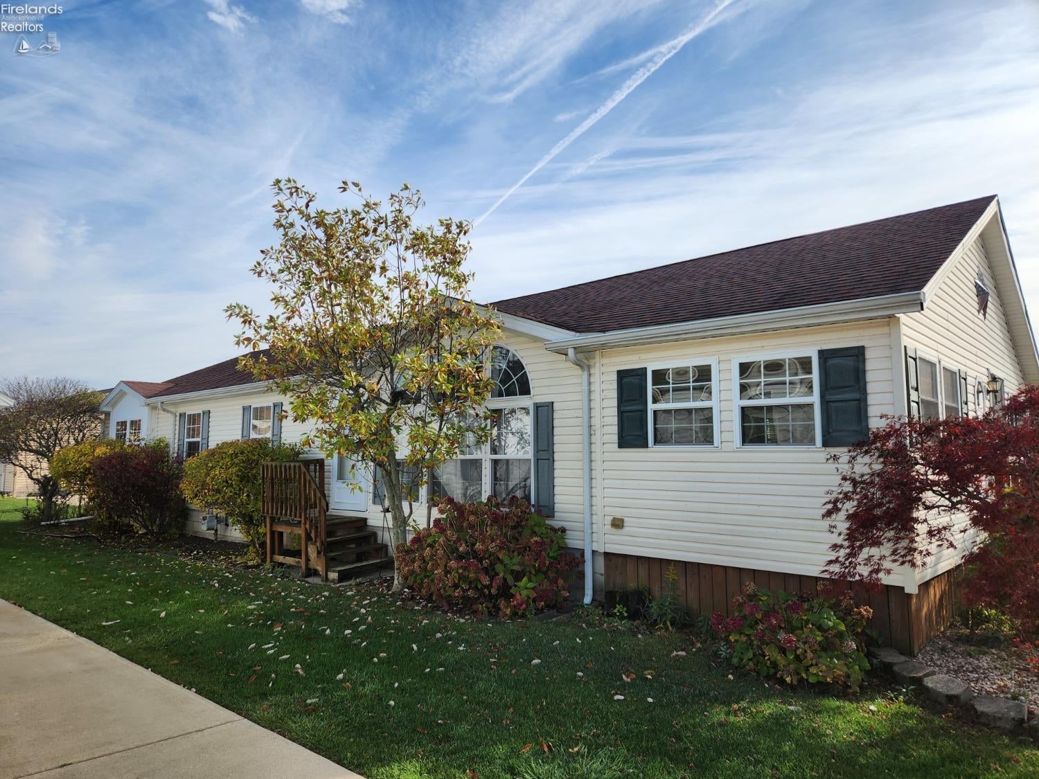 1657 Coldwater Crossing Road Lakeside Marblehead, OH 43440 - Photo 4 of 21 Gallery Image 4
