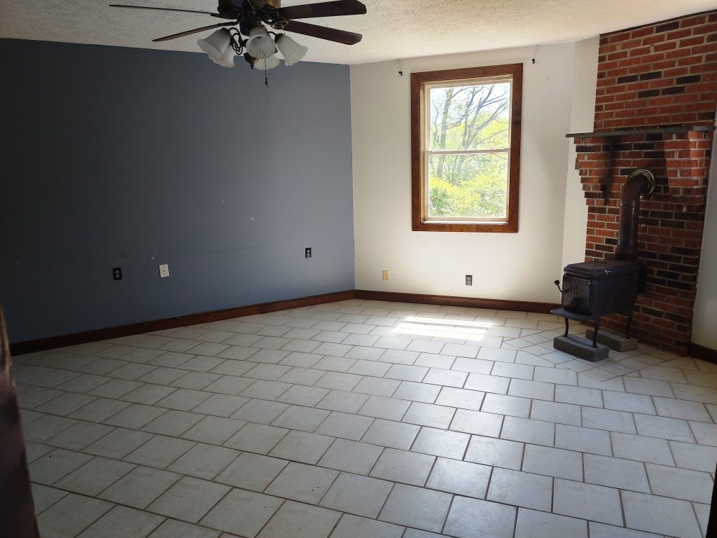 353 Rome Road Max Meadows, VA 24360 - Photo 3 of 21 Gallery Image 3