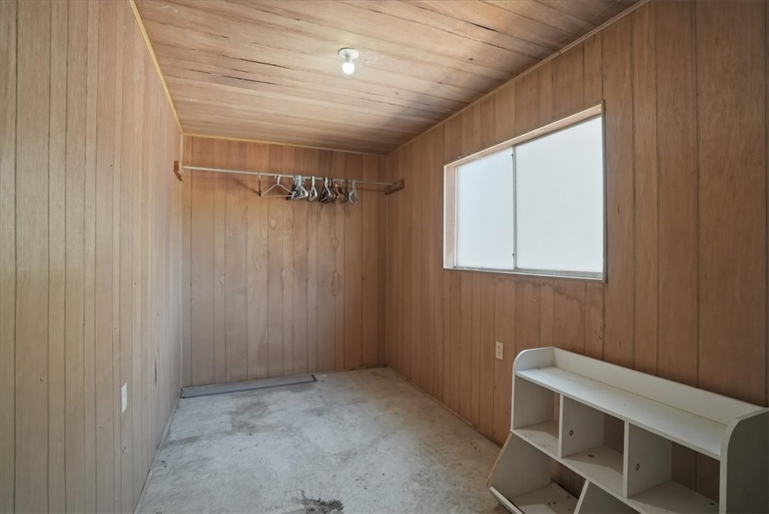 1601 Owens Avenue Three Rivers, TX 78071 - Photo 29 of 34 a view of room with shower