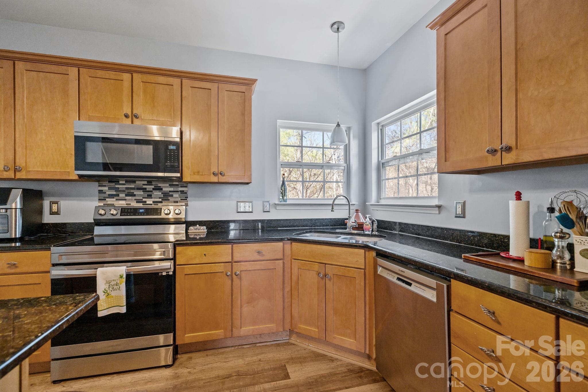 7218 Cascading Pines Drive Tega Cay, SC 29708 - Photo 9 of 47