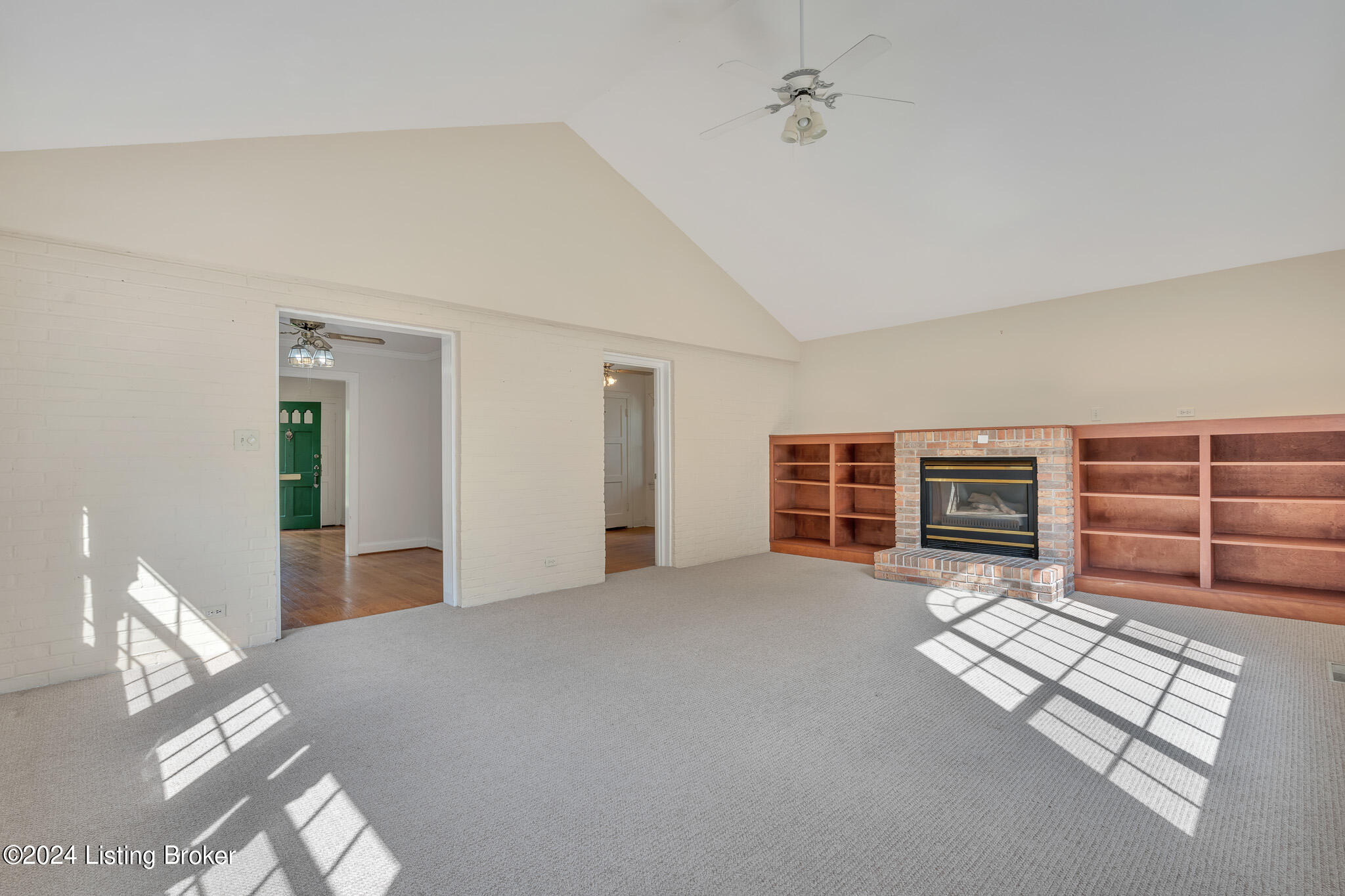 3035 Beaumont Road Louisville, KY 40205 - Photo 13 of 34 DSC09315