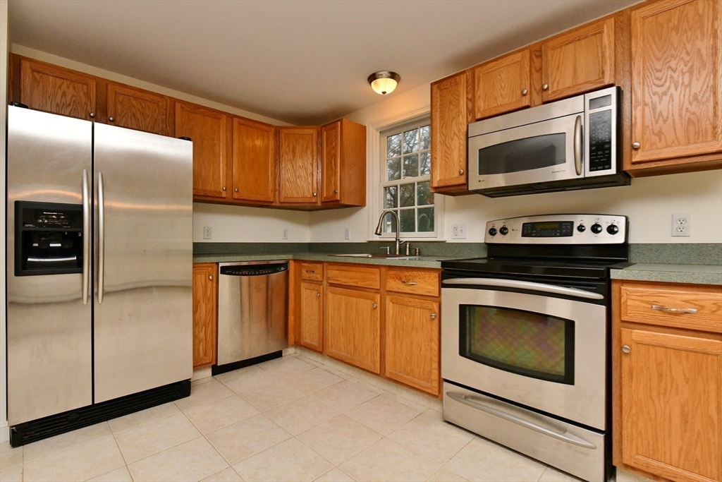 34 Heather Hill Road Bourne, MA 02532 - Photo 3 of 34 Gallery Image 3