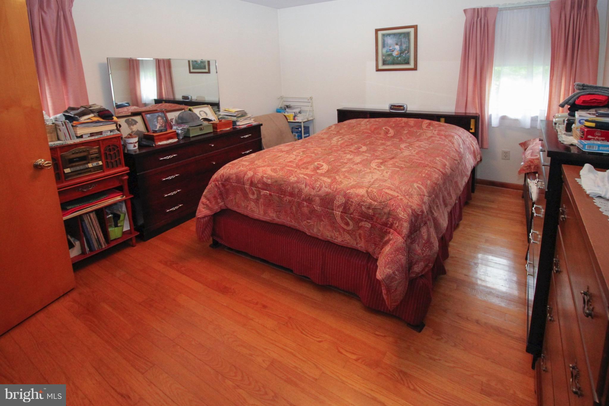 227 Hebb Road Hagerstown, MD 21740 - Photo 6 of 14 Bedroom (Master)