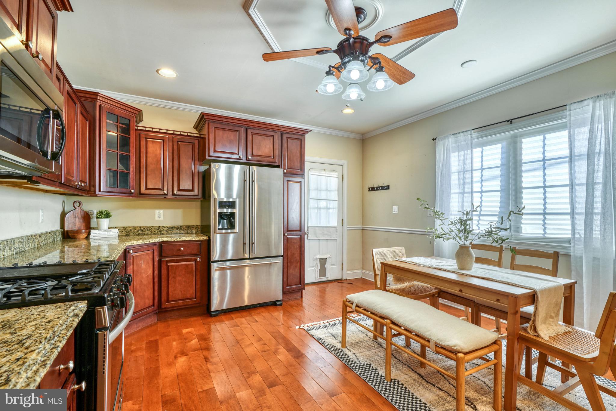 149 Riverside Road Essex, MD 21221 - Photo 12 of 56 Eat-In Kitchen