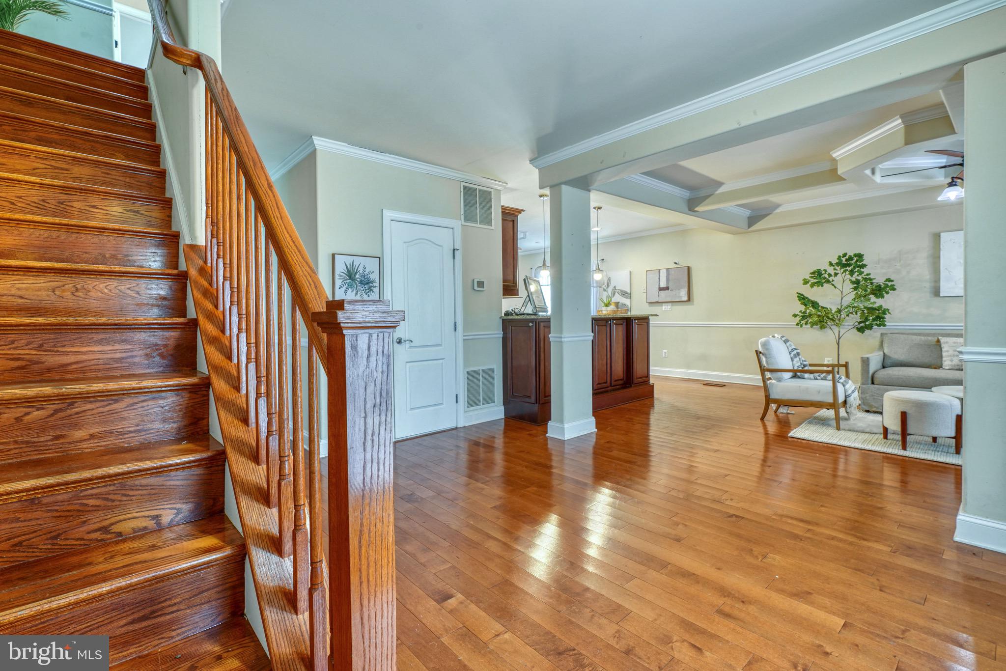 149 Riverside Road Essex, MD 21221 - Photo 5 of 56 Entrance/Hall