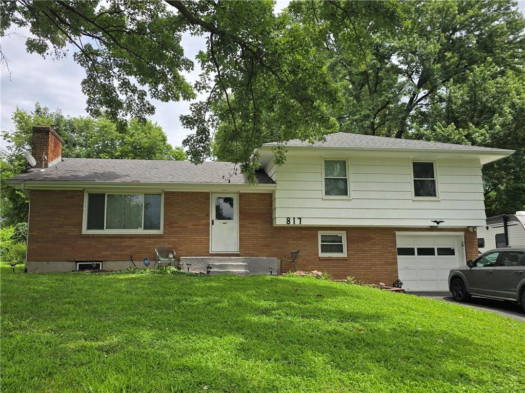 817 South Alexander Road Independence, MO 64056 - Photo 1 of 1