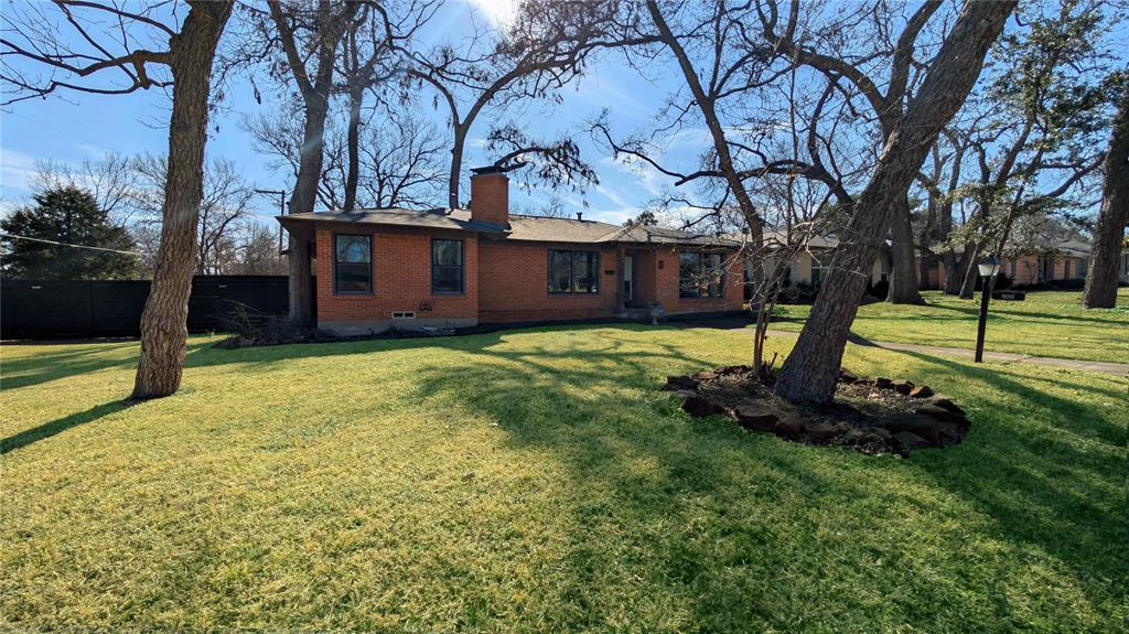 900 Treasure Road Garland, TX 75041 - Photo 4 of 30