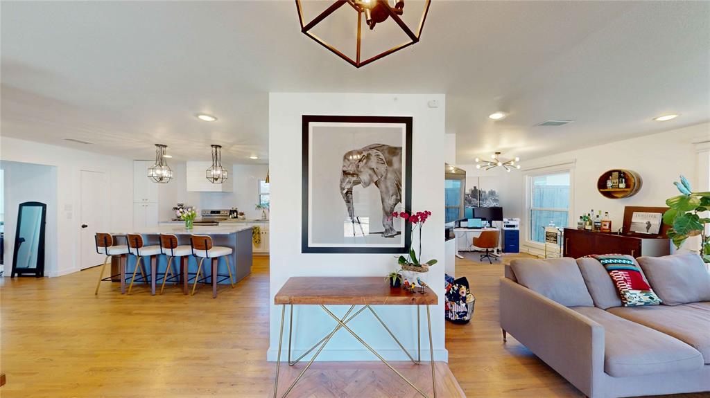 900 Treasure Road Garland, TX 75041 - Photo 5 of 30