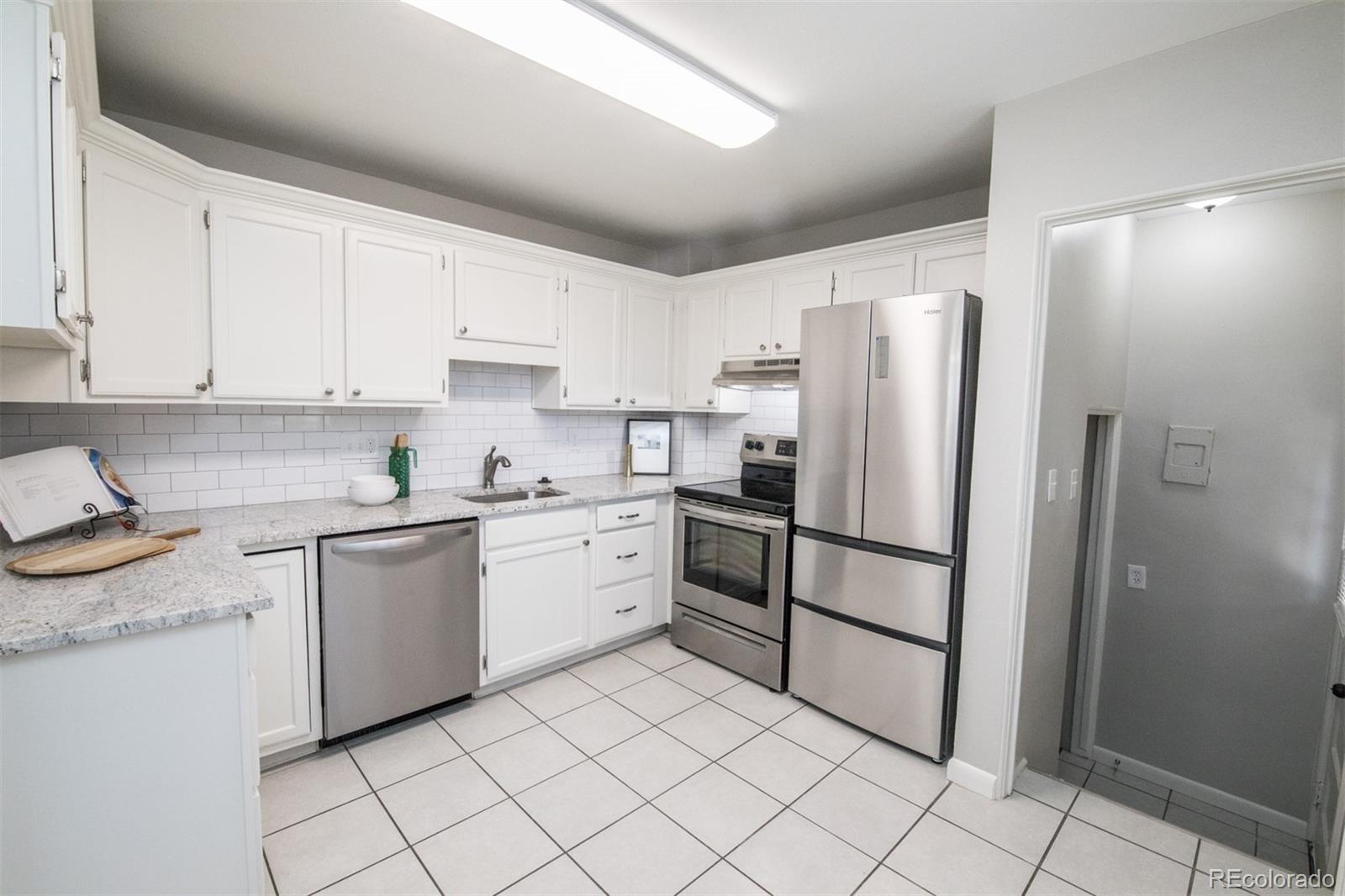 7490 Raleigh Street Westminster, CO 80030 - Photo 8 of 37 Gallery Image 8