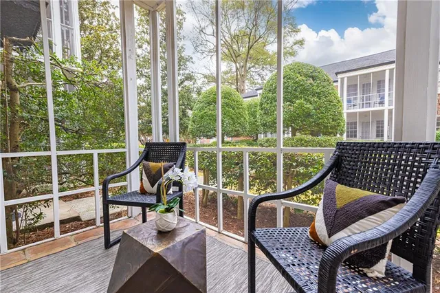 $275,000 | 55 Delmont Drive Northeast, Unit D1, Atlanta, GA 30305