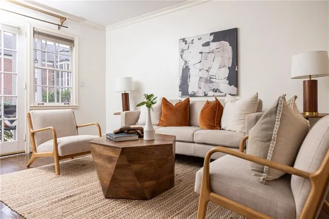 $275,000 | 55 Delmont Drive Northeast, Unit D1, Atlanta, GA 30305