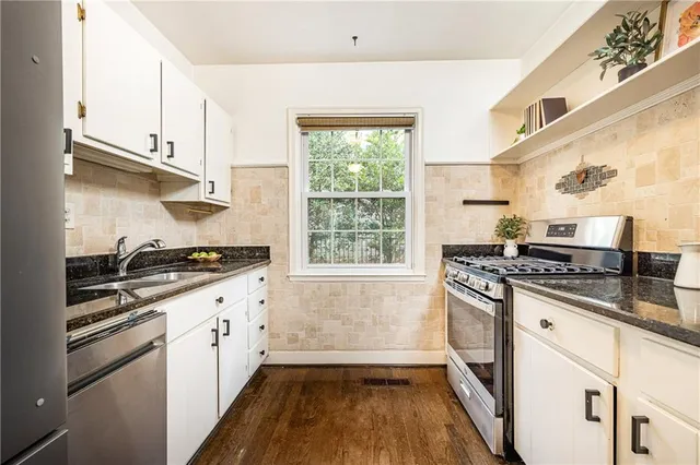 $275,000 | 55 Delmont Drive Northeast, Unit D1, Atlanta, GA 30305