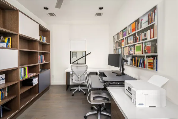 $4,475,000 | 3703 Wroxton Road, West University Place, TX 77005