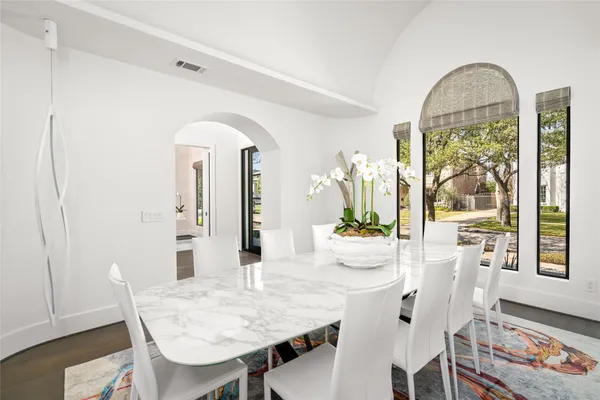 $4,475,000 | 3703 Wroxton Road, West University Place, TX 77005