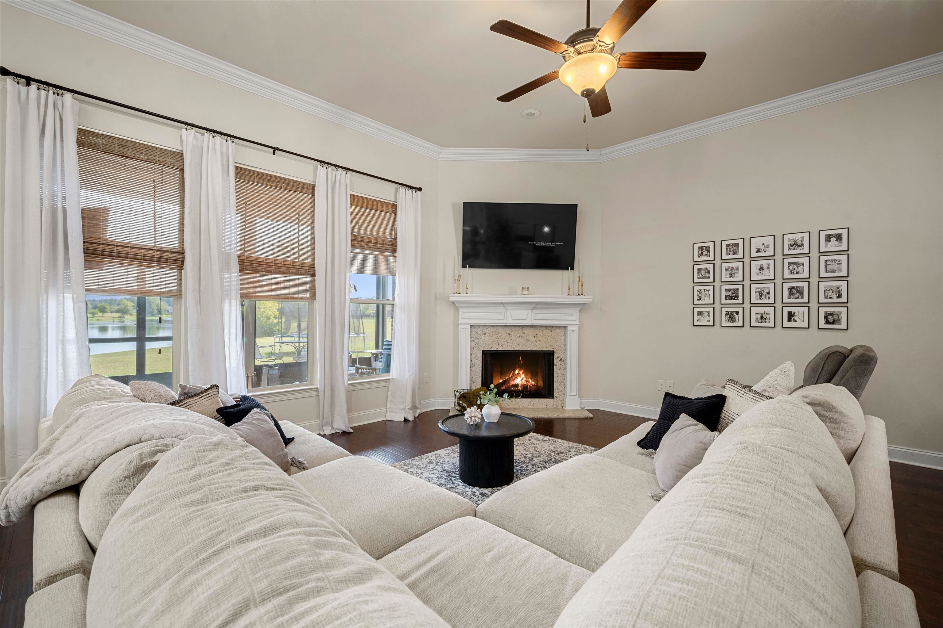 24582 Caleb Court Daphne, AL 36526 - Photo 11 of 39 Living Room