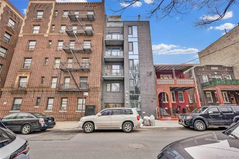 $677,800 | 31-41 29th Street, Unit 3B | Astoria