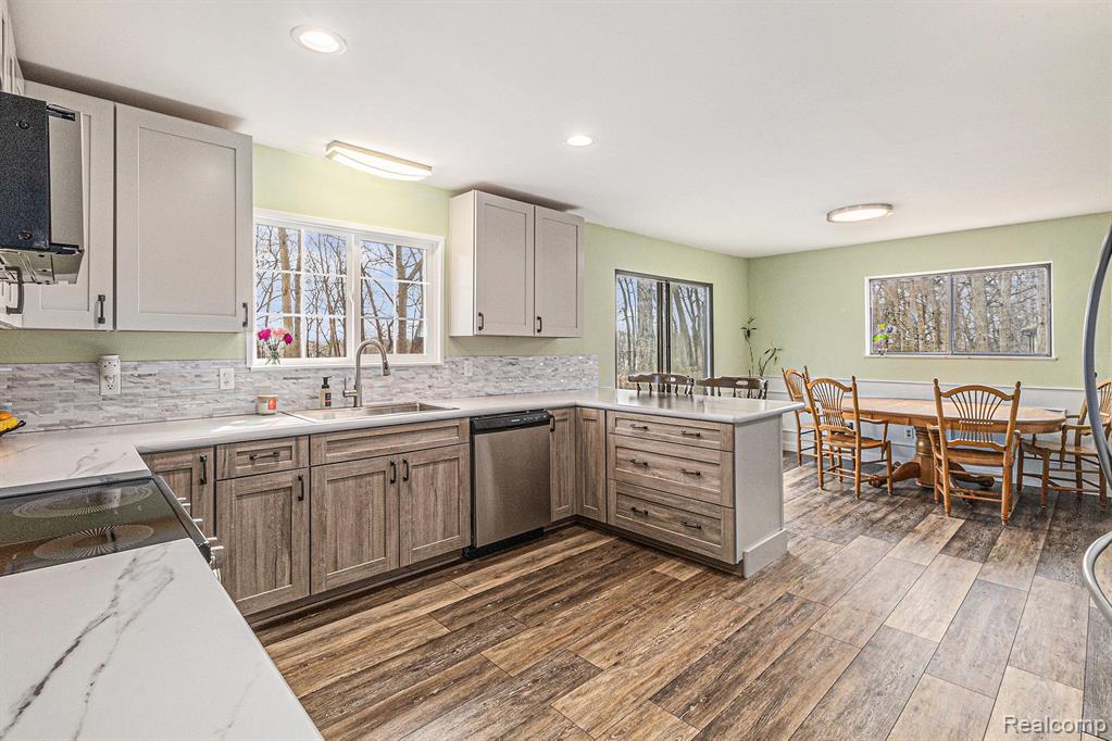 15339 Silver Ridge Road Linden, MI 48451 - Photo 11 of 29