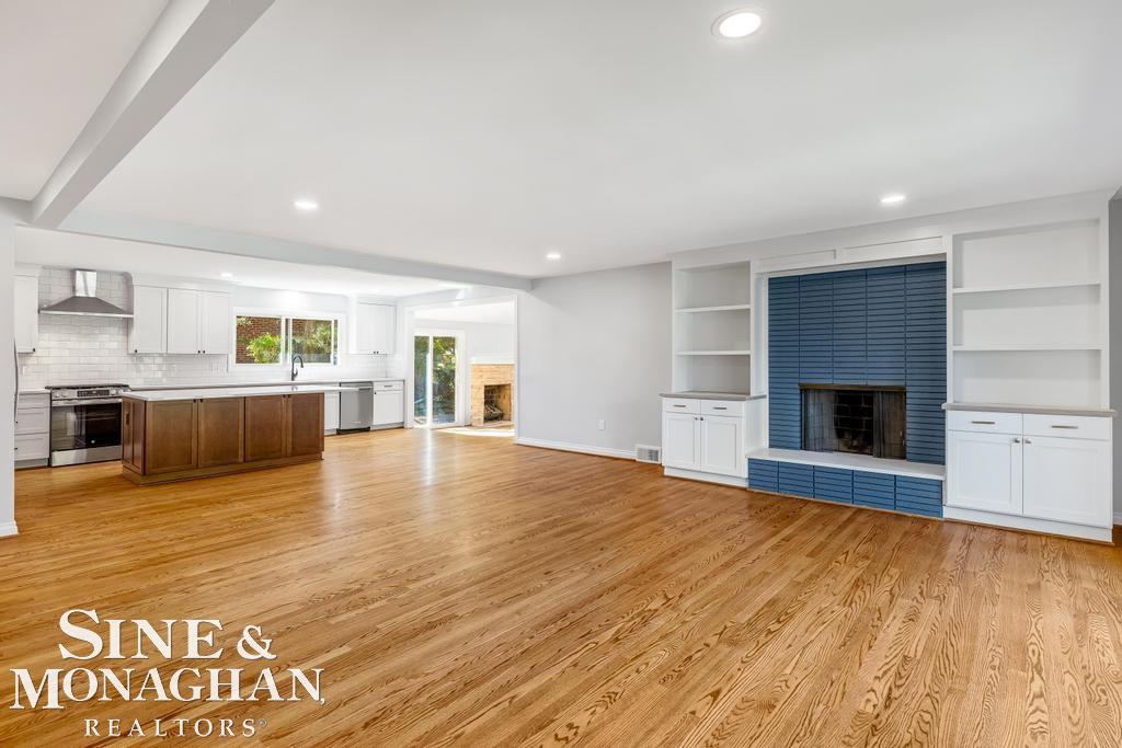 781 Fairford Road Grosse Pointe, MI 48236 - Photo 4 of 57 50158700-ec7f4a95-dabe-45b9-8d6f-c035fd619f83.JPG