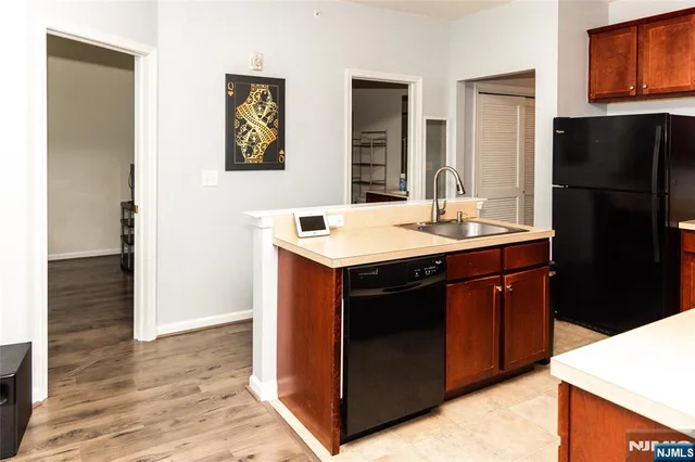 $365,000 | 435 Van Houten Avenue, Unit 307, Passaic, NJ 07055