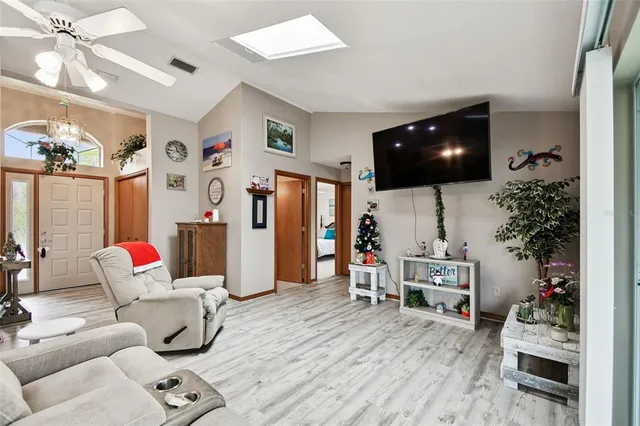 $340,000 | 250 Sunrise Boulevard, DeBary, FL 32713