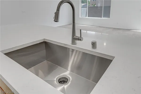 $2,550 | 8072 Warrenville Street, Las Vegas, NV 89113
