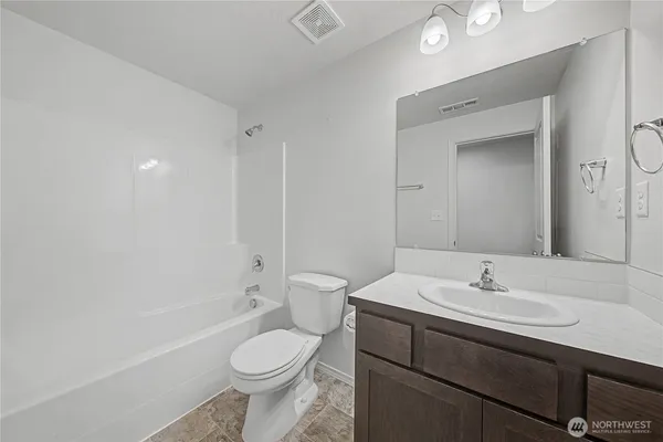 $315,000 | 1118 West Sequoia Road, Moses Lake, WA 98837