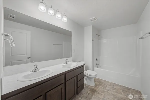 $315,000 | 1118 West Sequoia Road, Moses Lake, WA 98837