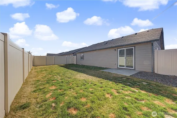 $315,000 | 1118 West Sequoia Road, Moses Lake, WA 98837