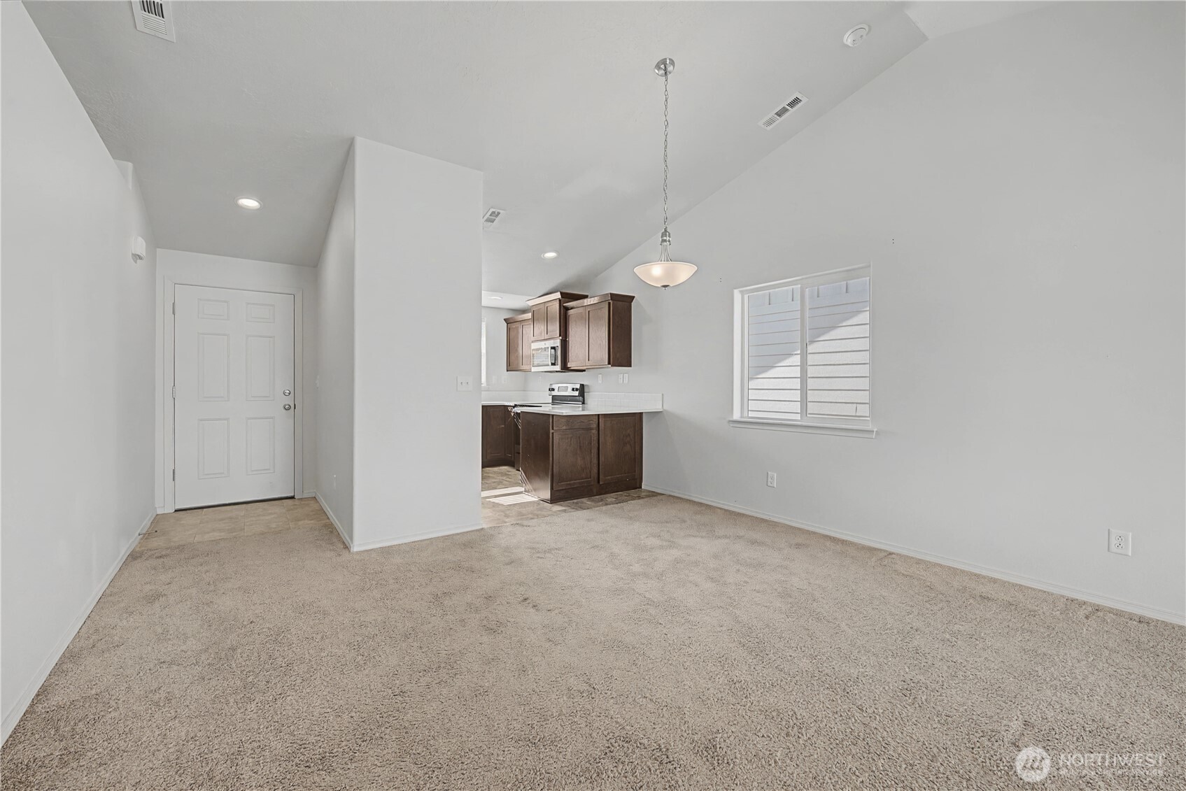 1118 West Sequoia Road Moses Lake, WA 98837 - Photo 4 of 26