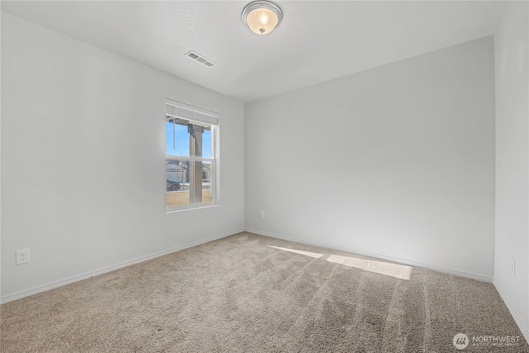 1118 West Sequoia Road Moses Lake, WA 98837 - Photo 9 of 26