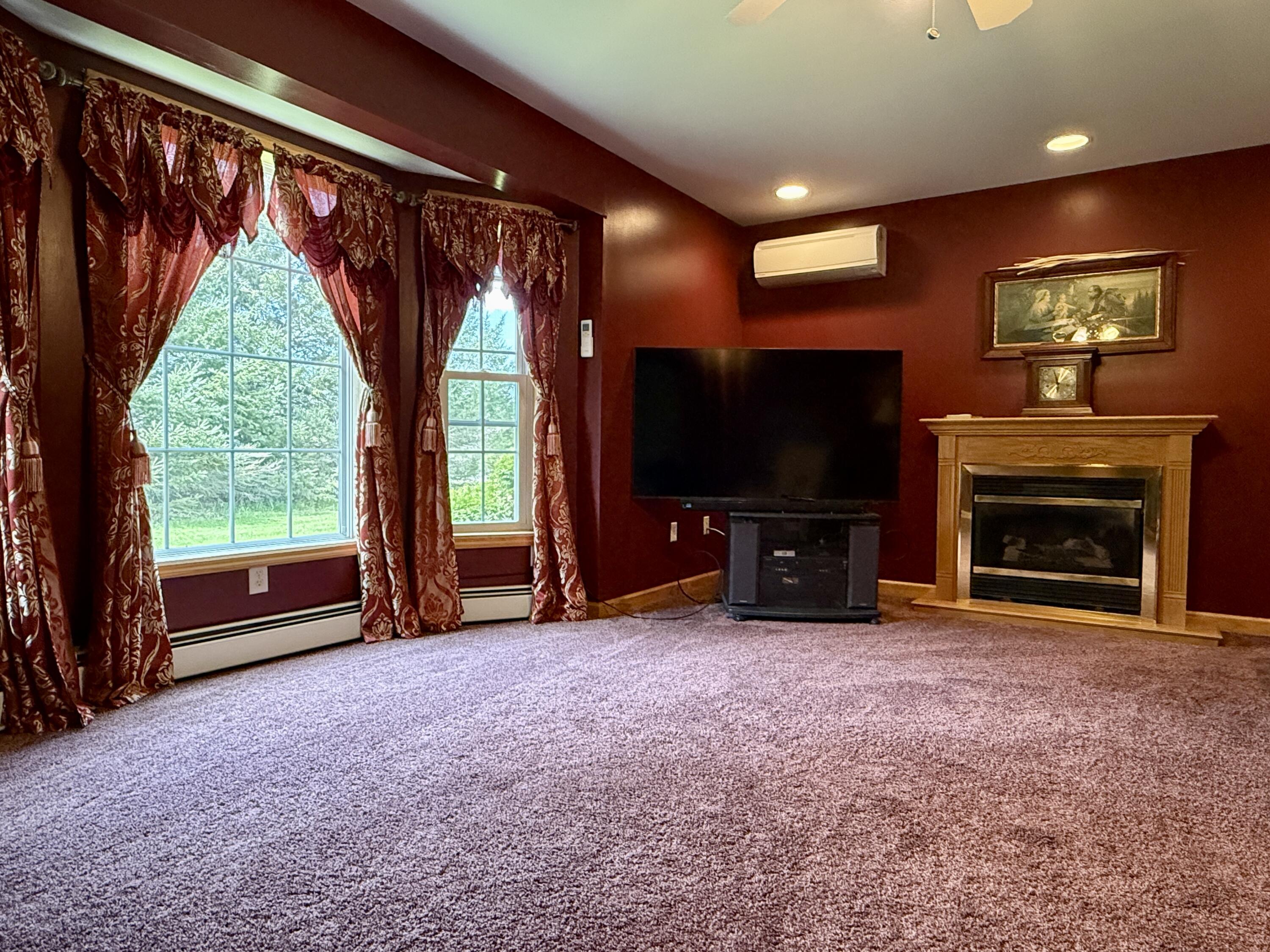 596 Dubois Road Champlain, NY 12919 - Photo 3 of 51 Living Room