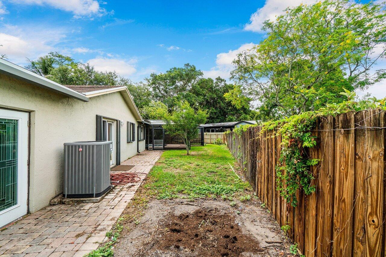 9020 Southwest 4th Street Boca Raton, FL 33433 - Photo 29 of 29 032-9020Southwest4thStreet-BocaRaton-FL-