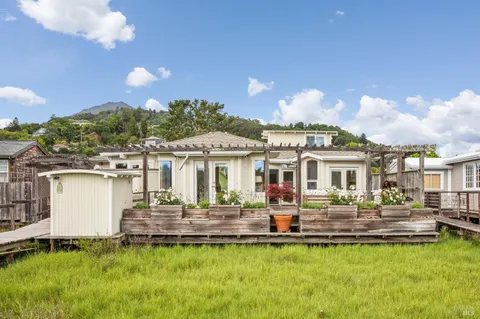 $1,495,000 | 7 Boardwalk One, Larkspur, CA 94939