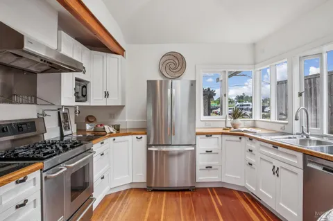 $1,495,000 | 7 Boardwalk One, Larkspur, CA 94939