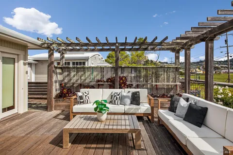 $1,495,000 | 7 Boardwalk One, Larkspur, CA 94939