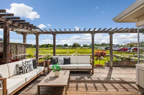 $1,495,000 | 7 Boardwalk One, Larkspur, CA 94939