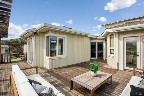 $1,495,000 | 7 Boardwalk One, Larkspur, CA 94939