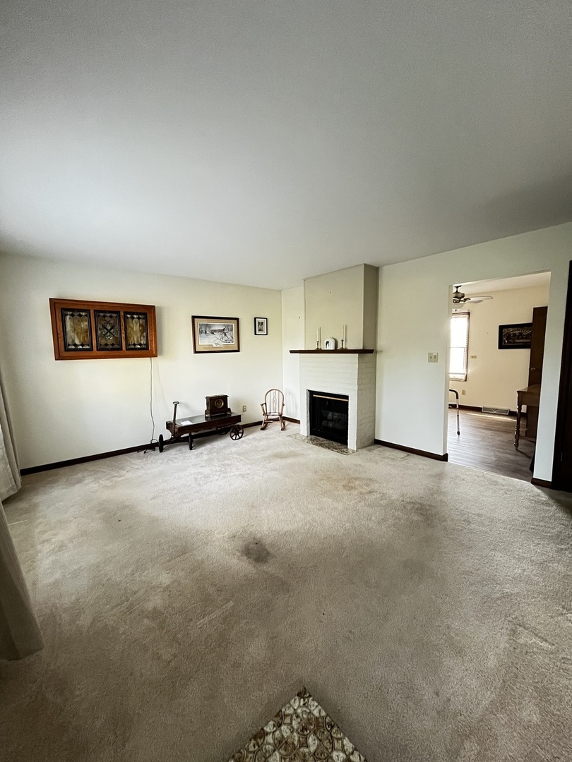 211 East Erie Street Spring Valley, IL 61362 - Photo 2 of 13 Gallery Image 2