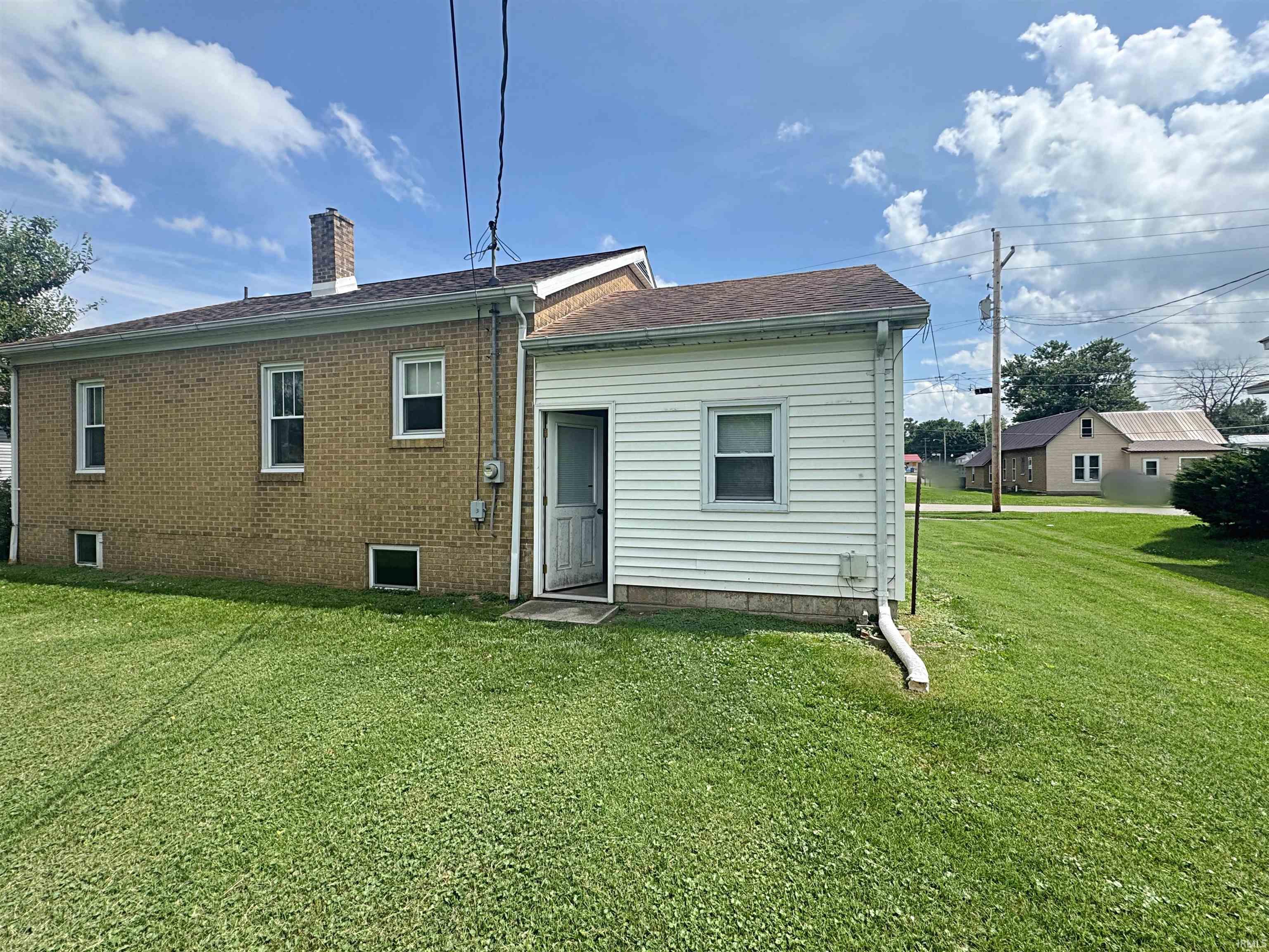 402 Sycamore Street Washington, IN 47501 - Photo 15 of 16