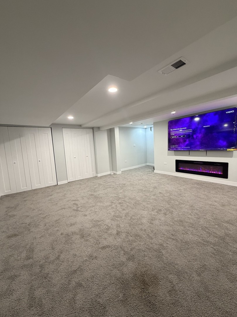 3024 West Fargo Avenue Chicago, IL 60645 - Photo 36 of 38 a view of an empty room