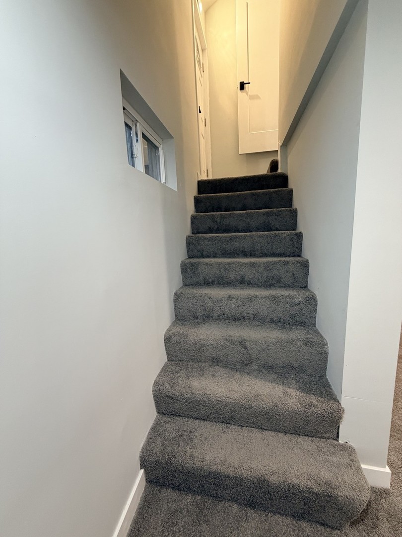 3024 West Fargo Avenue Chicago, IL 60645 - Photo 38 of 38 a view of entryway