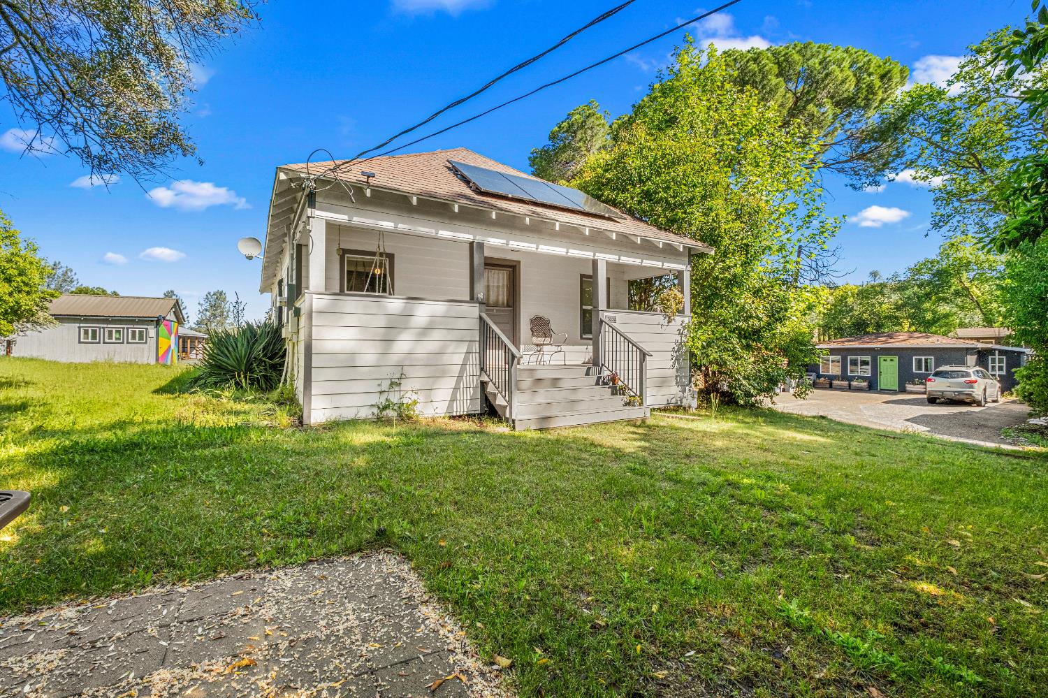 320 Taylor Road Newcastle, CA 95658 - Photo 55 of 75 a front view of house with yard and green space