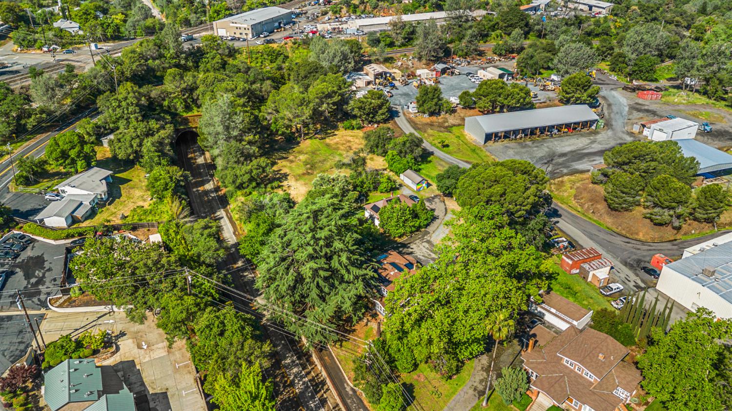 320 Taylor Road Newcastle, CA 95658 - Photo 73 of 75 an aerial view of residential house with outdoor space and trees all around