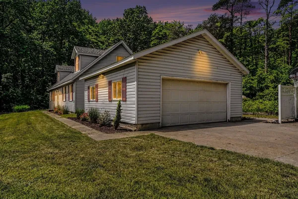 $529,900 | 3250 Arbor Lane, Hamilton, MI 49419
