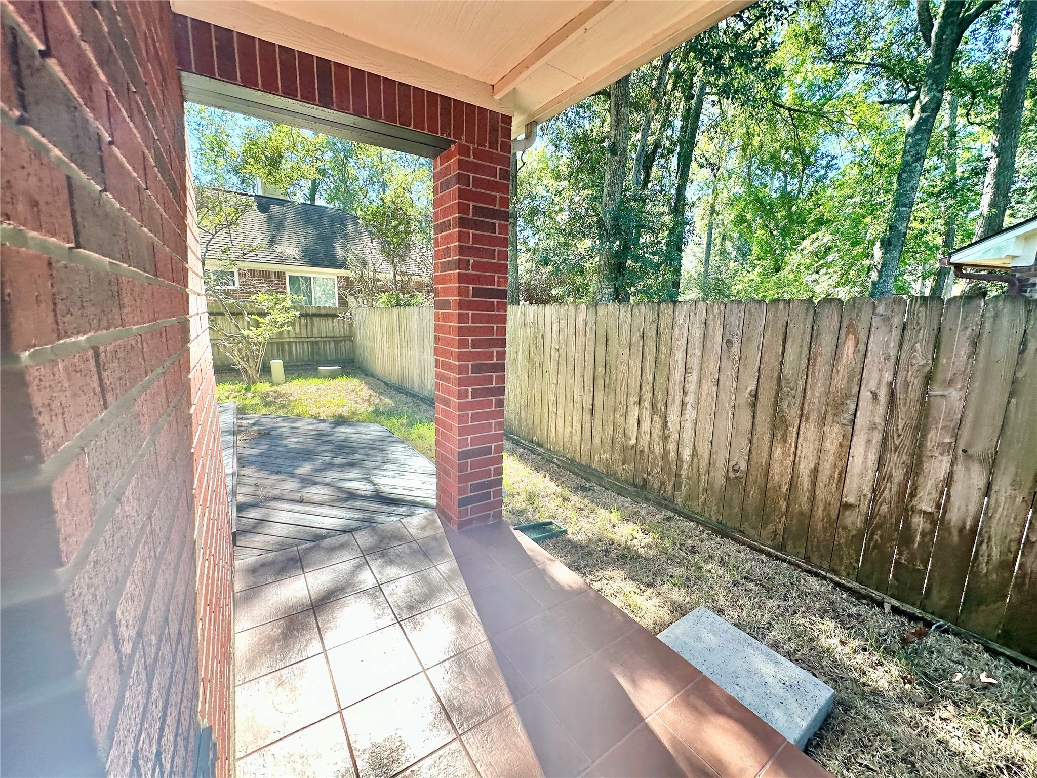 18 South Willow Point Circle Spring, TX 77382 - Photo 22 of 27 a view of a back yard from a balcony