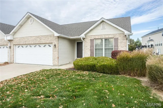 $350,000 | 333 Villa Tuscany Court, Unit 5B, O'Fallon, MO 63366