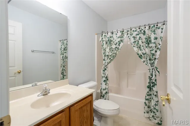 $350,000 | 333 Villa Tuscany Court, Unit 5B, O'Fallon, MO 63366